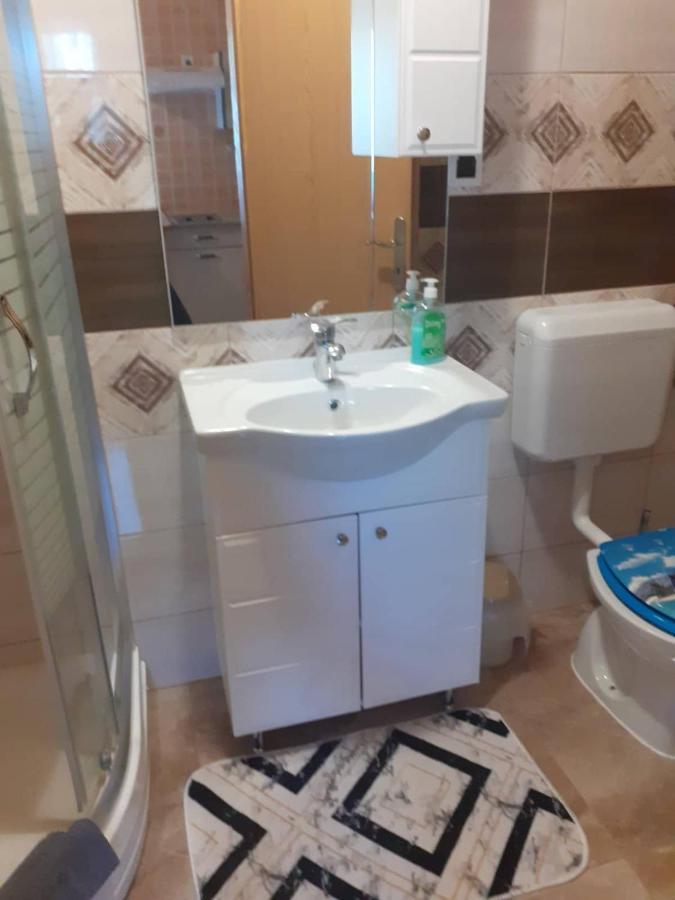 Apartman Marica Rakovica Luaran gambar